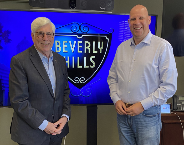 mit Julian A. Gold, Bürgermeister von Beverly Hills (2023)