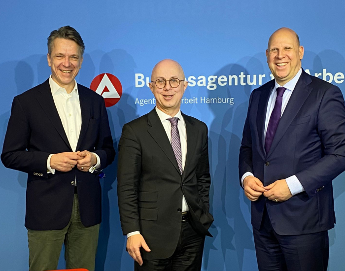 mit (v.l.n.r.) Prof. Dr. Götz Wiese, MdHB, und Sönke Fock, Leiter der Agentur für Arbeit Hamburg (2024)